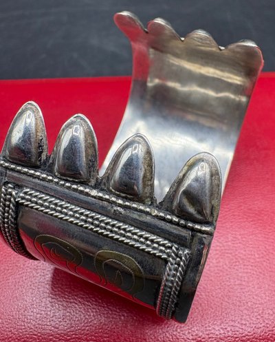 ARMBAND 