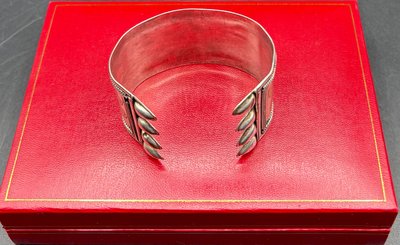 ARMBAND 