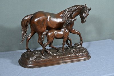 Cavallo e puledro in Spelter, firmato E.Loiseau – Inizio XX secolo