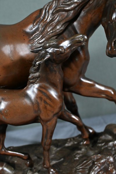 Cavallo e puledro in Spelter, firmato E.Loiseau – Inizio XX secolo