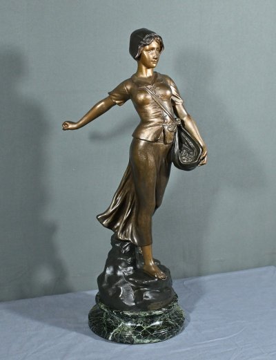 Sculpture en Régule Titrée « Semeuse », signée A. de Ranieri – Milieu XXe