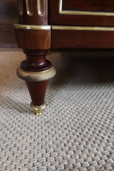 Commode Louis XVI époque XVIIIème siècle.