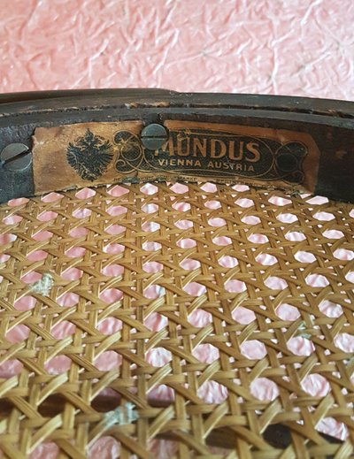 Fauteuil En Bois Courbé Signé Mundus Autriche