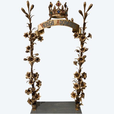Rare Présentoir d'Autel En Laiton Doré Avec Sa Couronne  -  époque 19ème -