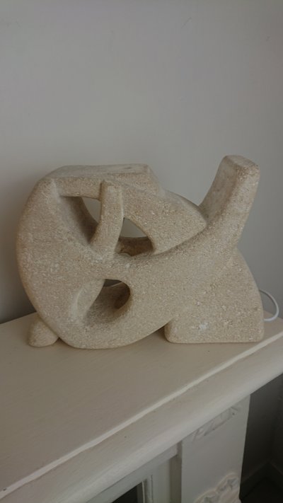 Lampada in pietra di Albert Tormos 