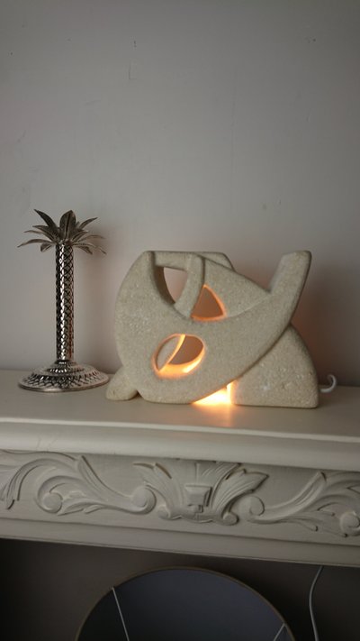 Lampada in pietra di Albert Tormos 