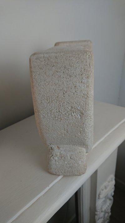 Lampada in pietra di Albert Tormos 