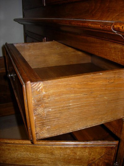 Sideboard mit 2 Korpussen aus Nussbaum