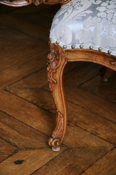 Pair Of Carved And Moulded Beech Armchairs A La Reine