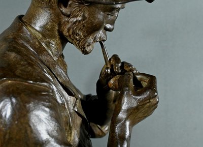 Importante bronzo “L’uomo con la pipa” firmato M. Constant Favre – Fine XIX secolo