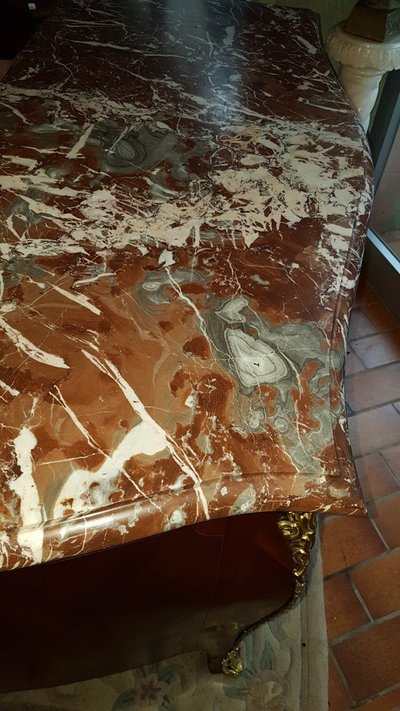 Commode Louis XV En Marqueterie  Estampillée J.g. Schlichtig  époque 18ème.