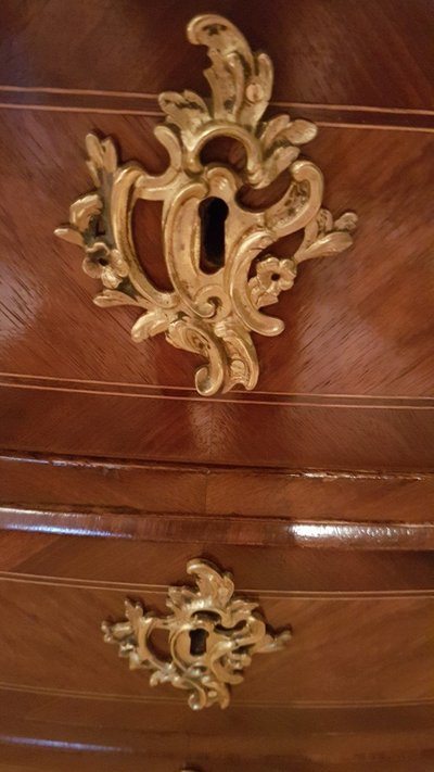 Intarsien-Kommode Im Stil von Louis XV Anfang 19.