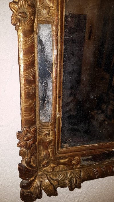 Specchio in legno dorato con perle di vetro - Luigi XV - XVIII secolo