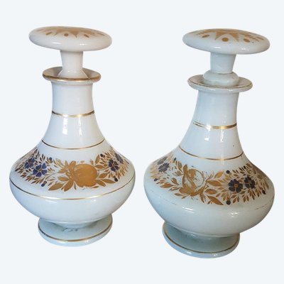 Paire De Flacon En Opaline Charles X.