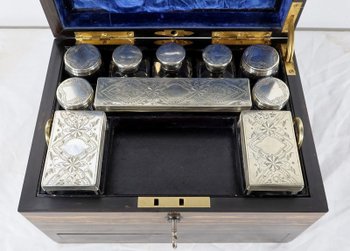  Snake wood toilet box signed " John Bagshaw & Sons ", England - 2nd part XIXth century