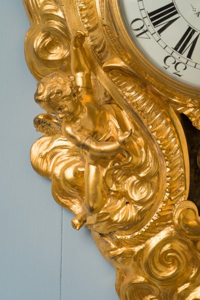 Louis XV Period Gilded And Chased Bronze Wall Mounted Cartel