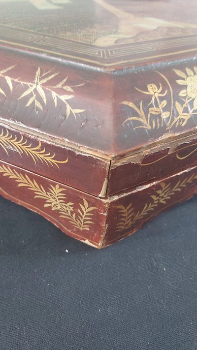 Scatola cinese per spezie in legno laccato, XIX secolo 