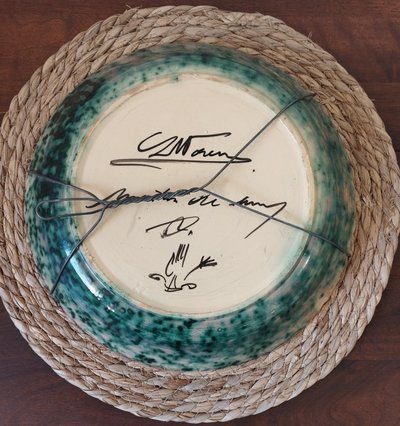 Piatto in ceramica smaltata con decorazione incisa degli anni '40 di Louis Waem "Maestro di Nimy"