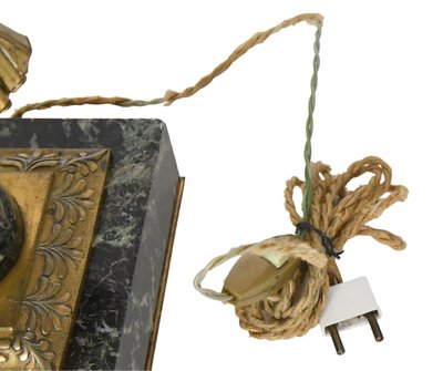 Lampada in bronzo dorato e marmo in stile impero raffigurante una cariatide