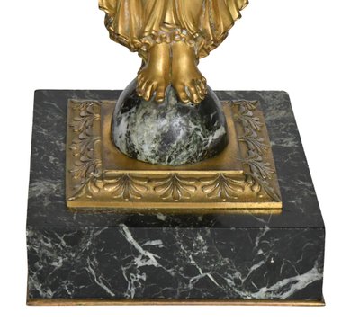 Lampada in bronzo dorato e marmo in stile impero raffigurante una cariatide