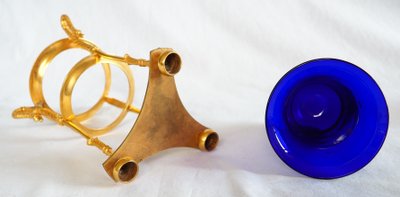 Empire period Athenian vase, gilded bronze and blue crystal, swan neck decoration