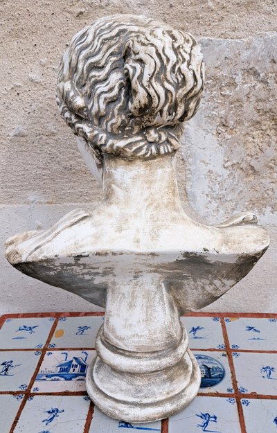 Busto neoclassico in gesso raffigurante una dea, inizio XX secolo