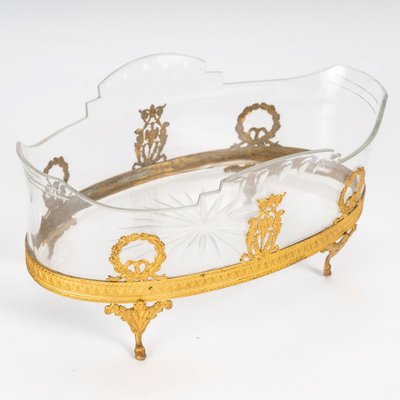 Une coupe en cristal avec garniture en bronze doré, fin XIXème siècle 