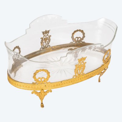 Une coupe en cristal avec garniture en bronze doré, fin XIXème siècle 