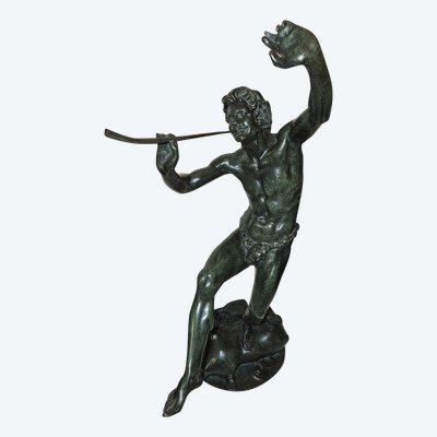 Scultura in bronzo raffigurante Bacco che danza e suona il flauto - XIX secolo -