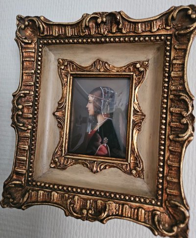 Miniature on Ivory representing Beatrice d'Este, Queen of Hungary - 19th century -