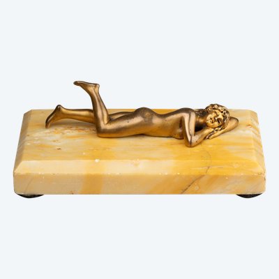 Kleiner weiblicher Akt aus vergoldeter Bronze, frühes 20. Jahrhundert 