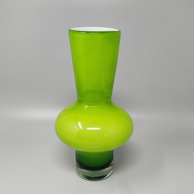 Magnifique vase vert des années 1970 par Ind. Vetraria Valdarnese. Fabriqué en Italie