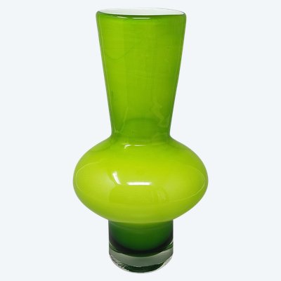 Magnifique vase vert des années 1970 par Ind. Vetraria Valdarnese. Fabriqué en Italie