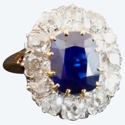 Bague Saphir Naturel 1,96 Carat Et Diamants 1,20 Carat, Or Et Platine.