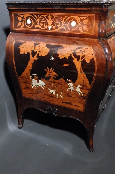 Cassettone italiano con scene di caccia - Lombardia, XVIII secolo 