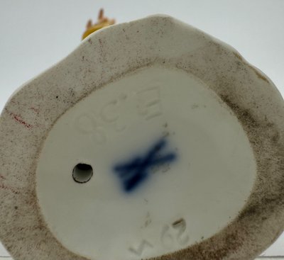 Meissen - Japanerin mit Glocke