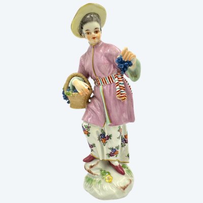 Meissen - Donna giapponese con cesto d'uva