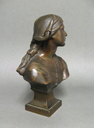 Busto in bronzo di Giovanna d'Arco.