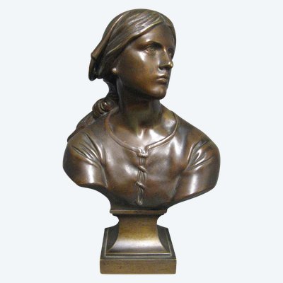 Busto in bronzo di Giovanna d'Arco.