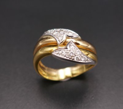 Diamond Ring in Rose Gold, Yellow Gold and 18 Carat White Gold.
