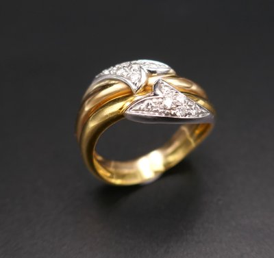 Diamond Ring in Rose Gold, Yellow Gold and 18 Carat White Gold.