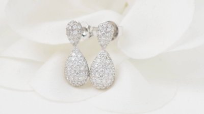 Orecchini di lusso in oro bianco e diamanti