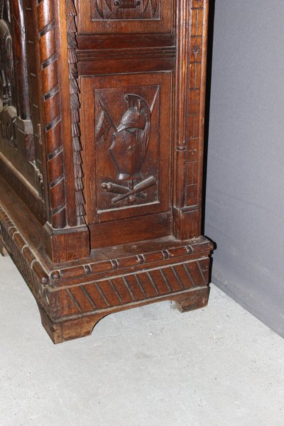Bonnetière in rovere stile Enrico II con decoro Giovanna d'Arco, fine XIX secolo