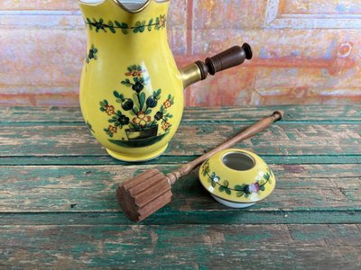 RARE CHOCOLATIÈRE MAISON DELVAUX – PORCELAINE DE PARIS, FIN XIXe - DÉBUT XXe SIÈCLE