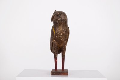 Figura di gufo in legno