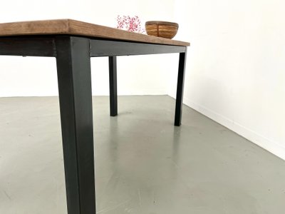 Table à manger années 70 piétement métal