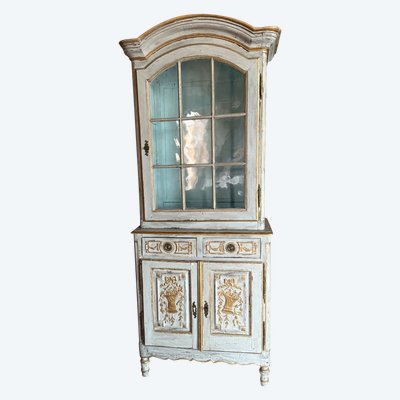 Petit meuble 2 corps vitrine sculpté Louis XVI datant du 18e siècle, patine riche 