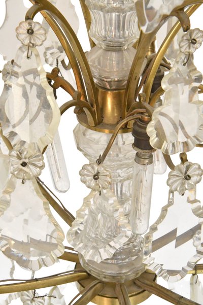 Grande lampadario a 9 luci in stile Luigi XV in ormolu e a sospensione