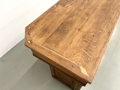 Petit comptoir de commerce ancien en chêne