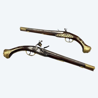 Coppia di pistole a pietra focaia per il mercato orientale XIX secolo, opera europea
